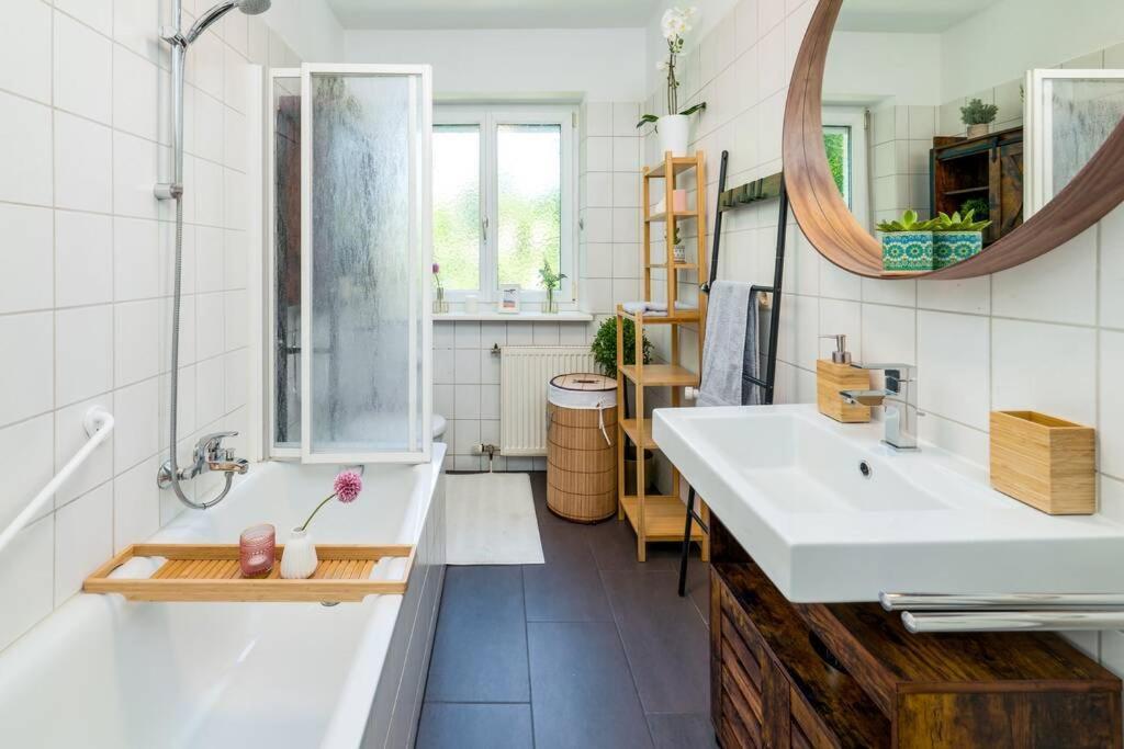 Eg Rechts -Wunderschone 80M² Grosse 3-Zimmer City Wohnung Nahe Salzburg Freilassing Esterno foto